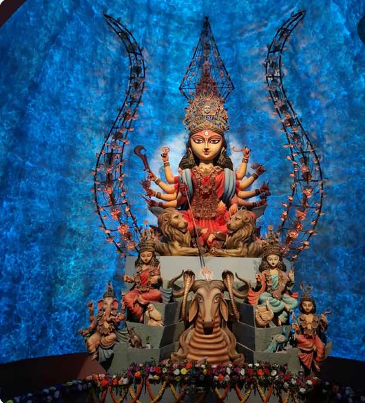 Christmas Lights to Shiva’s Tandava: Park Street Embraces a New Durga Puja