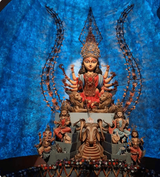 Christmas Lights to Shiva’s Tandava: Park Street Embraces a New Durga Puja